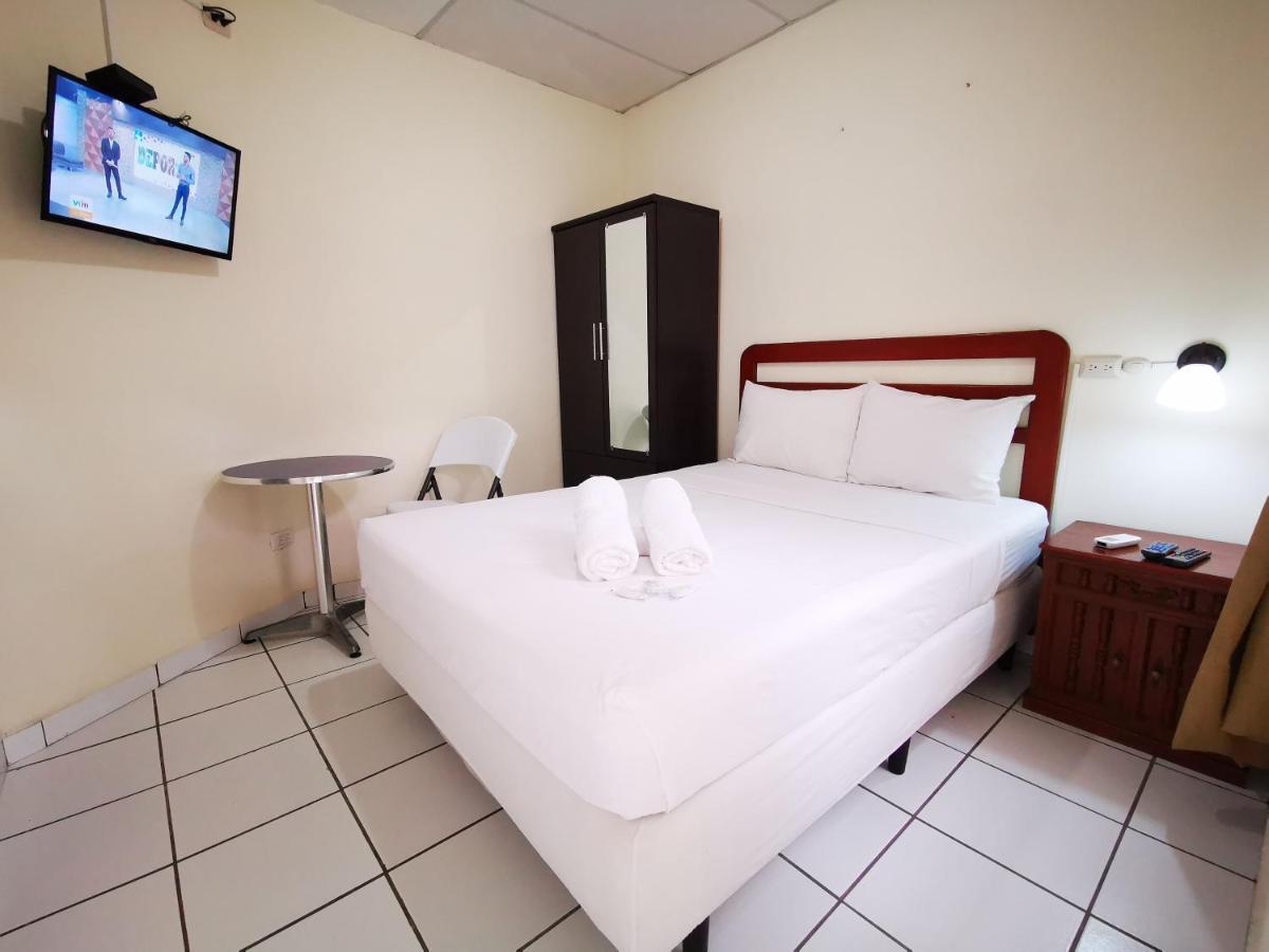 Hotel Armonia Hostal San Salvador Esterno foto