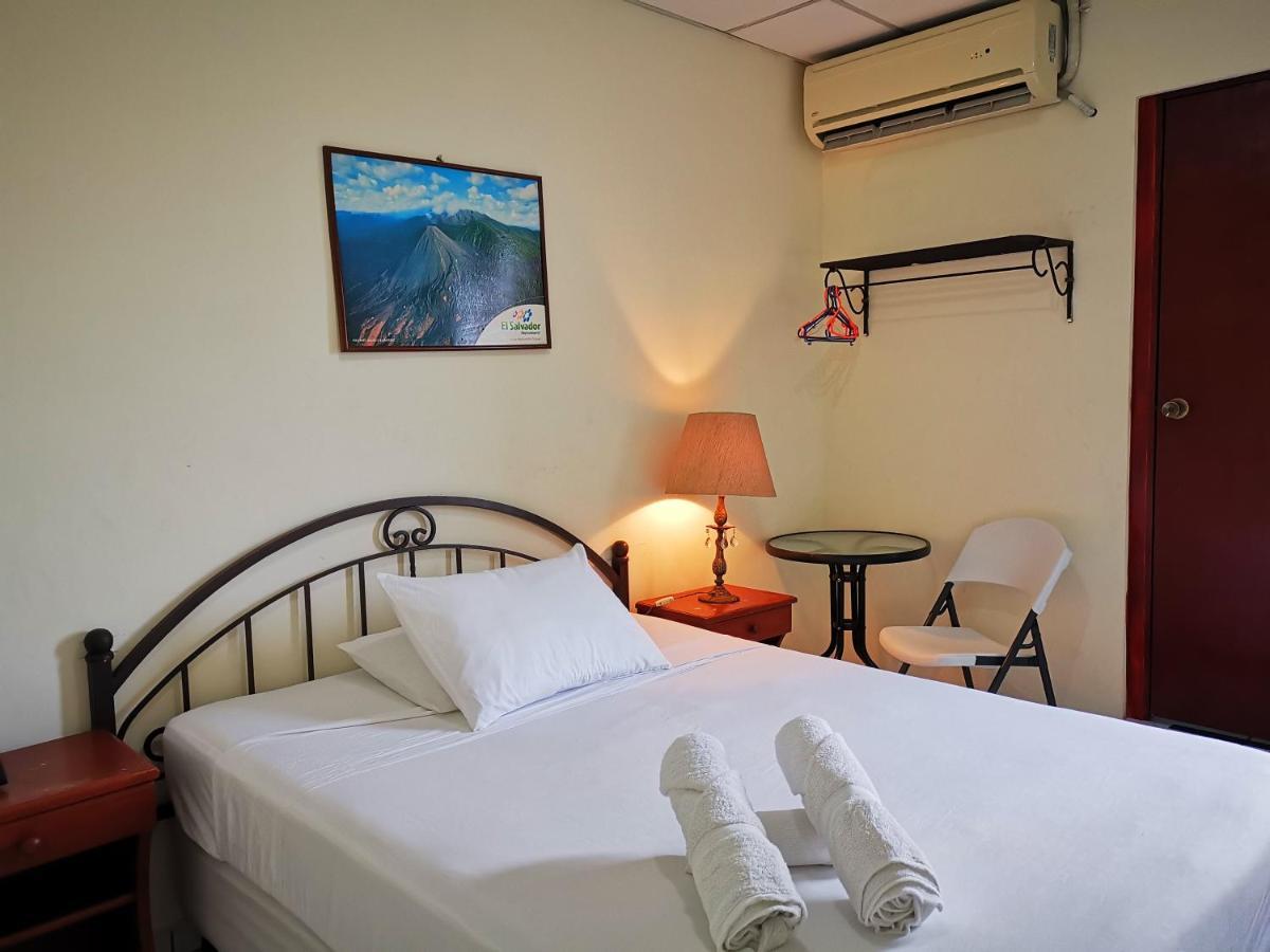 Hotel Armonia Hostal San Salvador Esterno foto