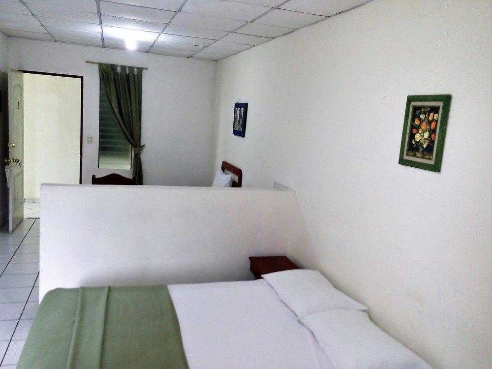 Hotel Armonia Hostal San Salvador Esterno foto