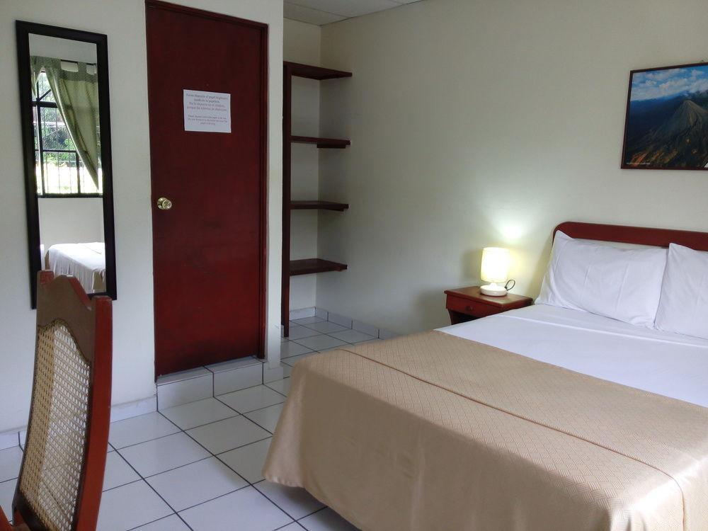 Hotel Armonia Hostal San Salvador Esterno foto