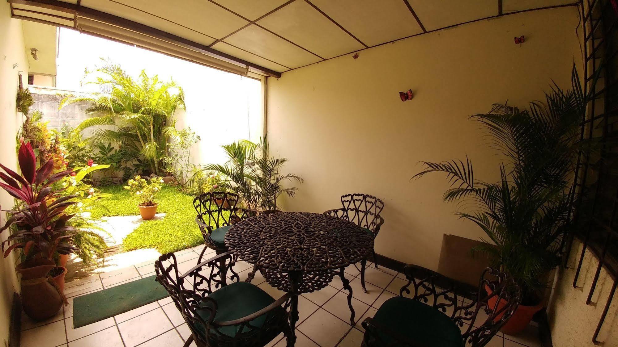 Hotel Armonia Hostal San Salvador Esterno foto